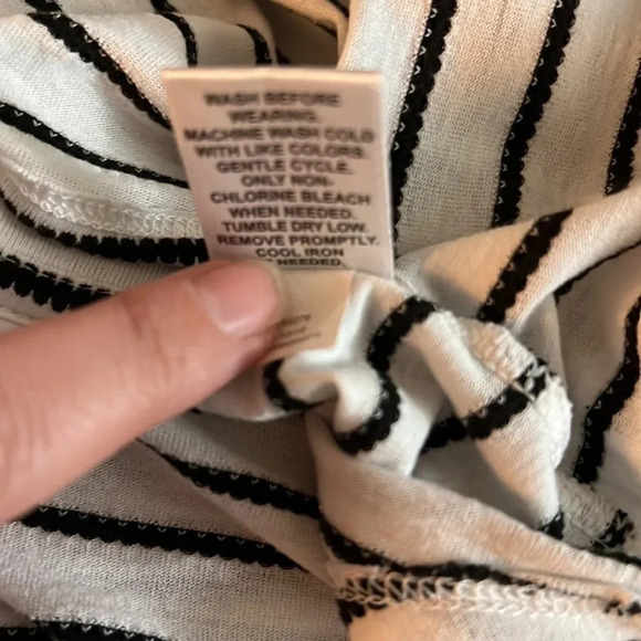 Elle Black and White Striped Blouse XL Textured Flared 3/4 Sleeves Eyelet Trim - Picture 11 of 12